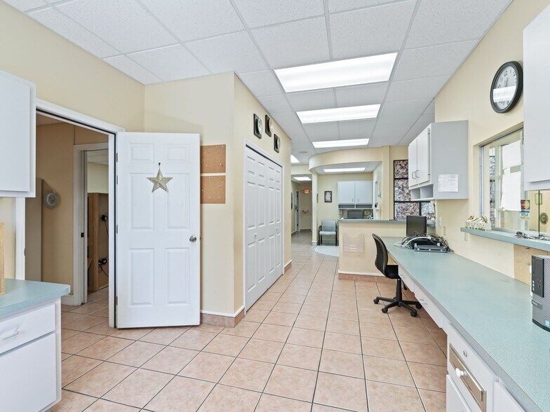 More Photos Of 1414 E Main St, Leesburg Medical For Sale