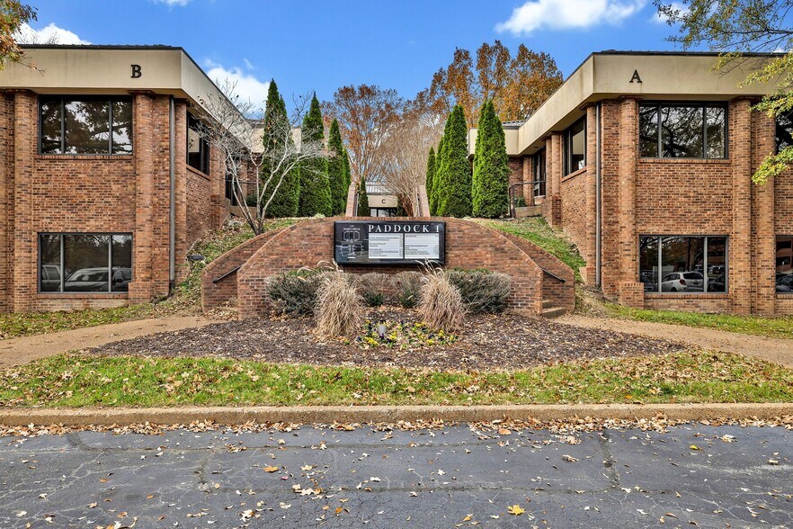 More Photos Of 229 Ward Cir, Brentwood Office For Sale