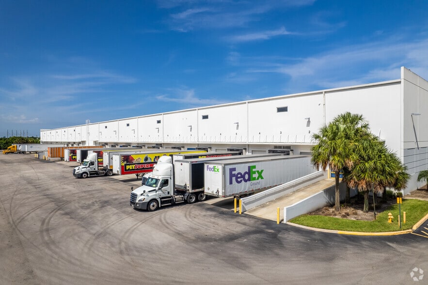 More Photos Of 3501 Burris Rd, Davie Distribution For Lease
