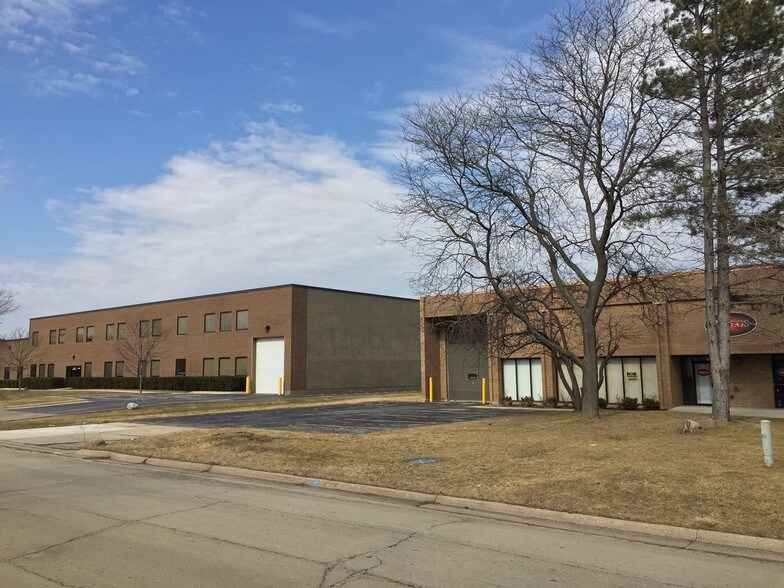 More Photos Of 110-112 Carpenter Ave, Wheeling Manufacturing For Lease