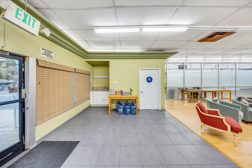 More Photos Of 118 Live Oak Ave, Arcadia Storefront For Lease