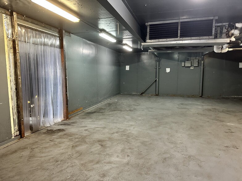 More Photos Of 3360 E Ajo Way, Tucson Warehouse For Lease