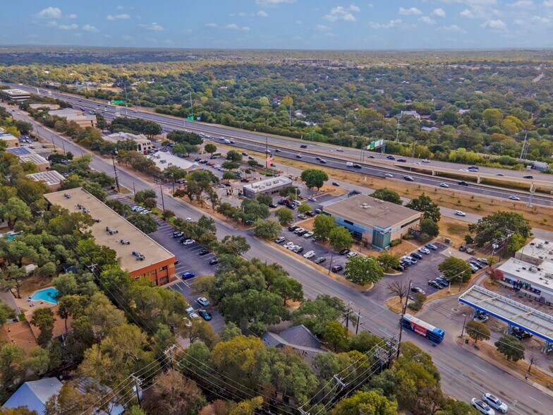 More Photos Of 5718 Balcones Dr, Austin Medical For Sale