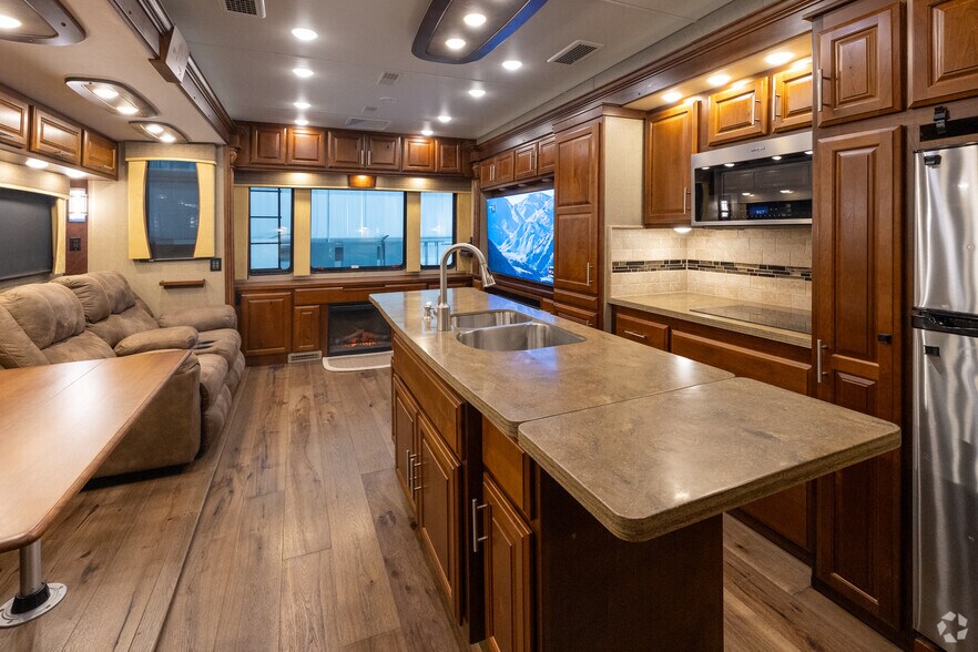 More Photos Of 10160 Mallory East Pky, Saint James City Industrial For Sale