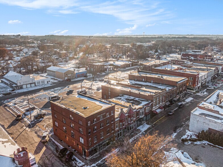 More Photos Of 418 E Coolbaugh St, Red Oak Storefront Retail Residential For Sale