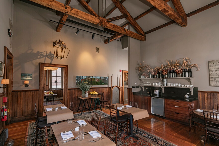 More Photos Of 2 Bridge St, Milford Restaurant For Sale