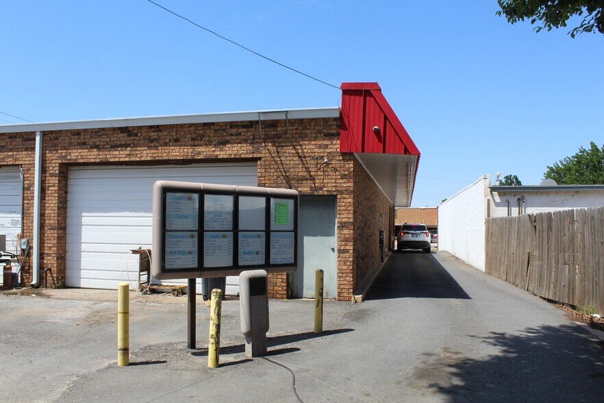 More Photos Of 1223 Main St, Woodward Fast Food For Sale