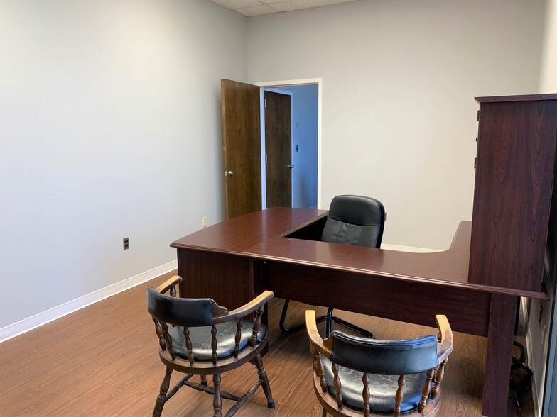 More Photos Of 120 E Main St, Murfreesboro Office For Sale