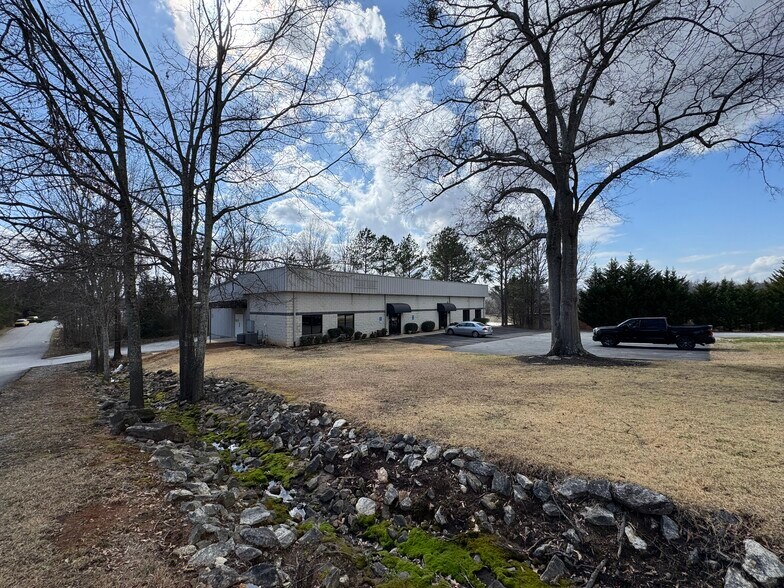 More Photos Of 55 Concourse Way, Greer Warehouse For Lease