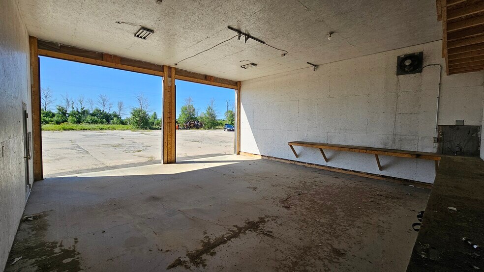 More Photos Of 482 Russett Dr, Arnprior Land For Lease