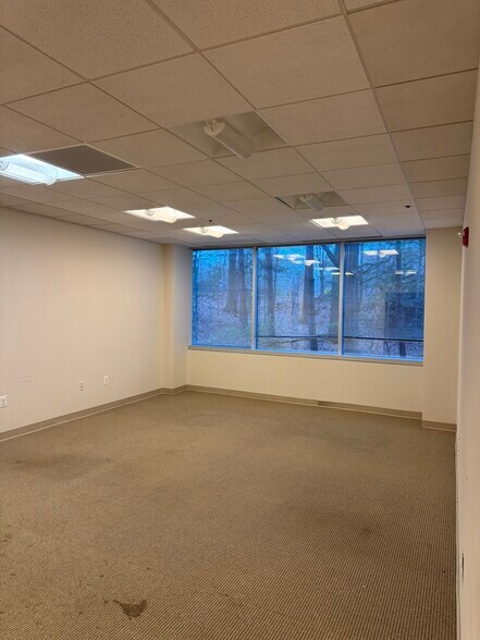 More Photos Of 1801 Robert Fulton Dr, Reston Medical For Lease