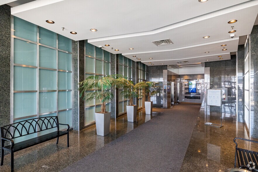 More Photos Of 940-950 Blvd St-Jean, Pointe-claire Unknown For Lease