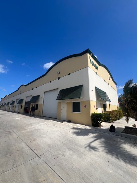 More Photos Of 1040 W Industrial Ave, Boynton Beach Warehouse For Lease