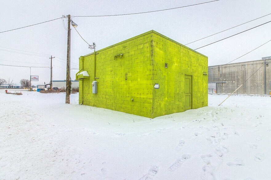 More Photos Of 1319 E 1st Ave, Zillah Restaurant For Sale