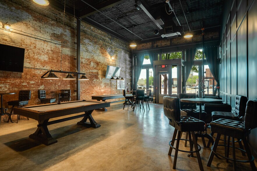 More Photos Of 809 Ohio Ave, Wichita Falls Bar For Sale
