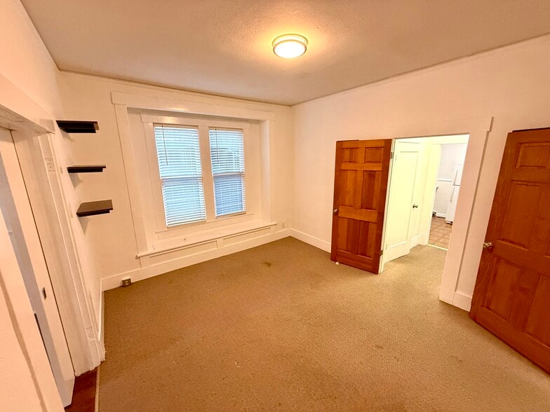 More Photos Of 108 W 38th St, Austin Loft Creative Space For Lease