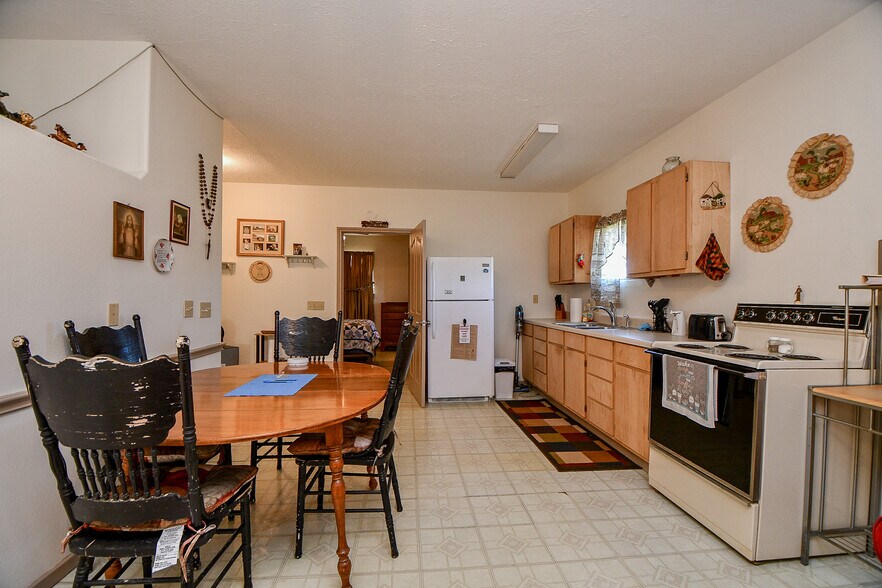 More Photos Of 540 Chisolm Trl, Wallis Manufactured Housing Mobile Home Park For Sale