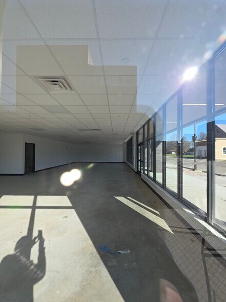 More Photos Of 450 S Park Ave, Buffalo Storefront Retail Residential For Lease