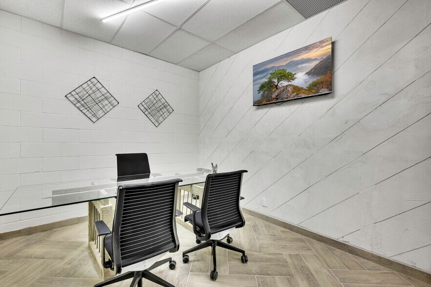 More Photos Of 1528 E Yandell Dr, El Paso Loft Creative Space For Sale