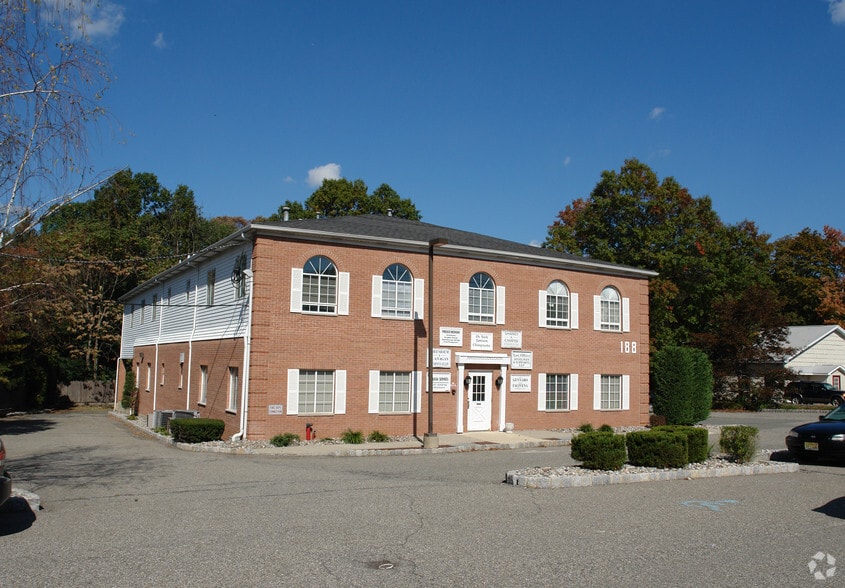 More Photos Of 188 Eagle Rock Ave, Roseland Office For Lease