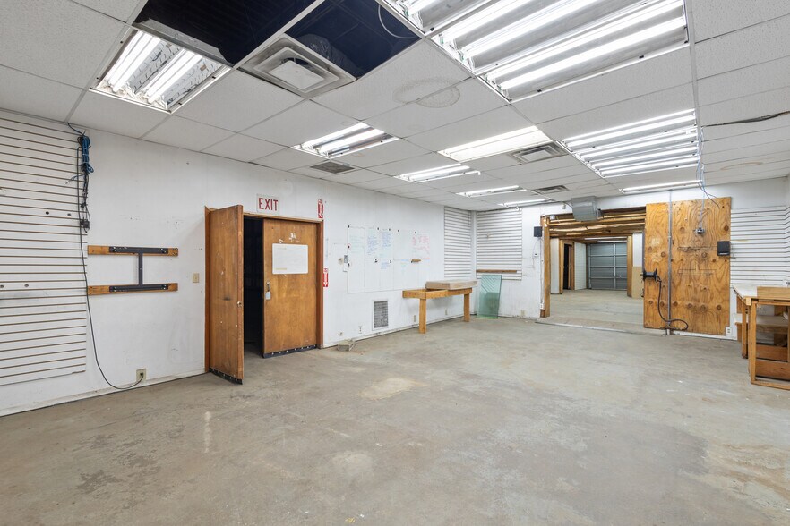 More Photos Of 412 Harrison St, Kalamazoo Freestanding For Lease