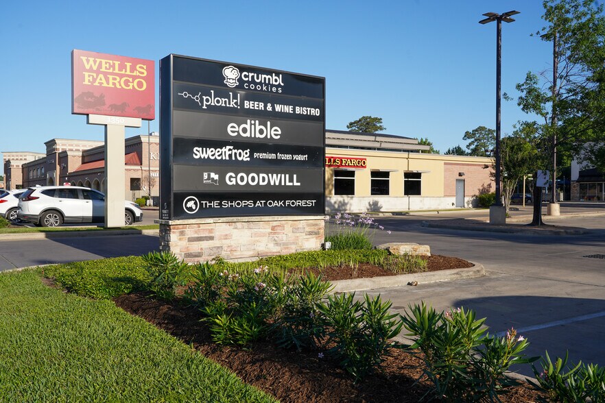 More Photos Of 1352-1368 W 43rd St, Houston Unknown For Lease