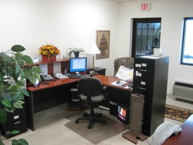 More Photos Of 4913 Chastain Ave, Charlotte Light Manufacturing For Lease