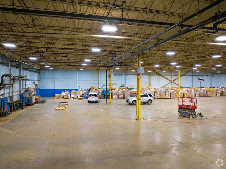 More Photos Of 152 Broadway, Haverstraw Warehouse For Lease