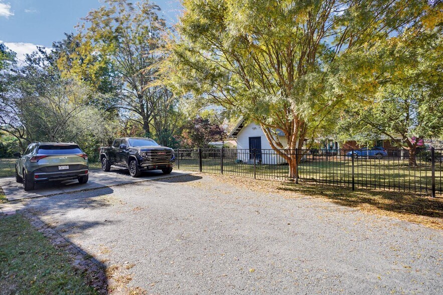 More Photos Of 115 N Magnolia St, Raeford Office Residential For Sale