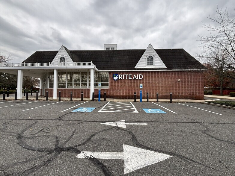 More Photos Of 1801 Kuser Rd, Hamilton Square Freestanding For Lease