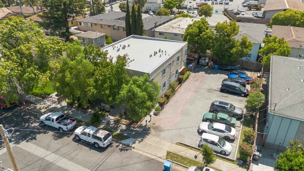 More Photos Of 736 Cedar St, Redwood City Apartments For Sale