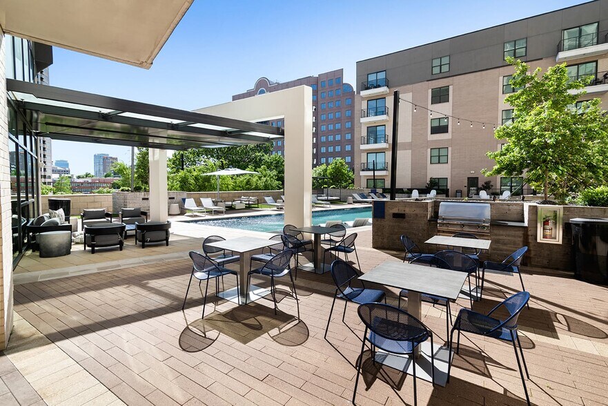 More Photos Of 3200 McKinney Ave, Dallas Multifamily For Sale