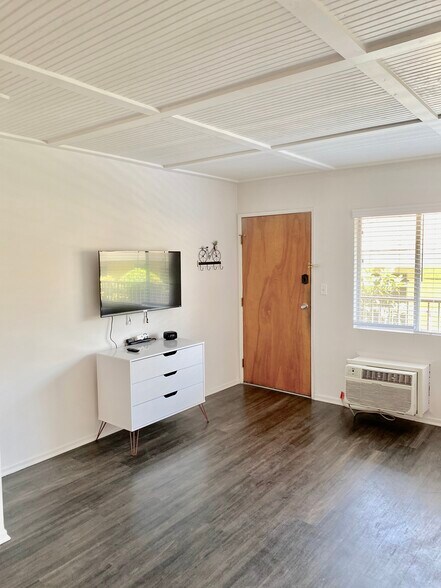 More Photos Of 1014 N Oxford Ave, Los Angeles Apartments For Sale