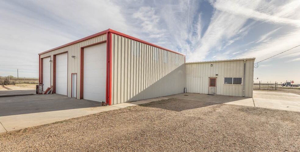 Primary Photo Of 7624 E Highway 84, Slaton Warehouse For Lease