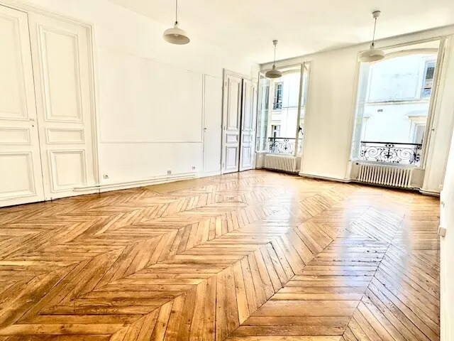 More Photos Of 85 Rue Taitbout, Paris Office For Sale