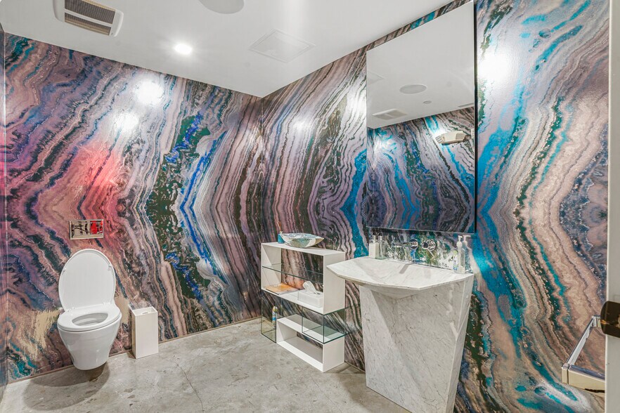 More Photos Of 888 Biscayne Blvd, Miami Apartments For Lease