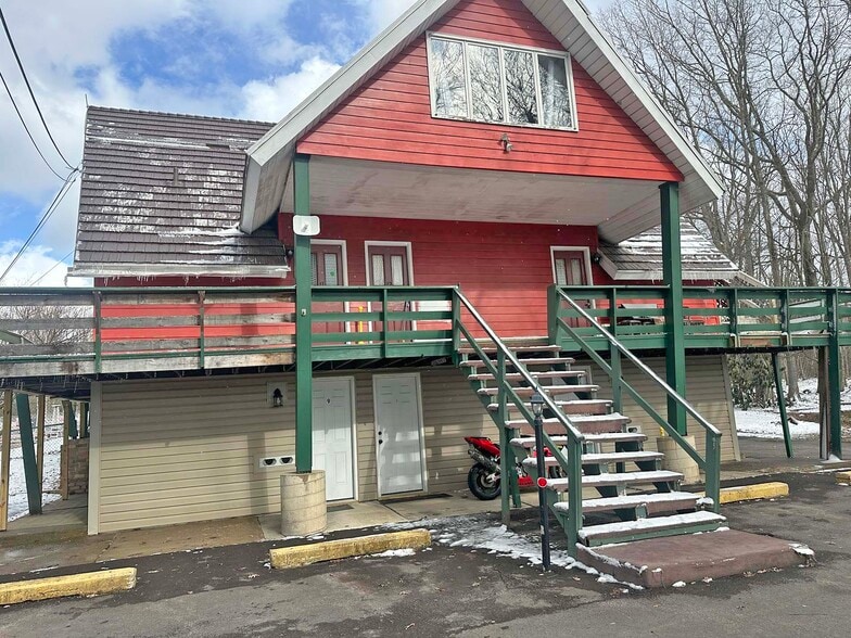 More Photos Of 982 W Center St, Sheppton Bar For Sale