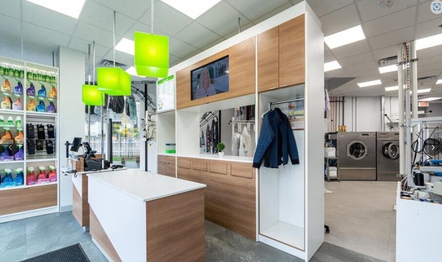 More Photos Of 4965 Rue Jean-Talon O, Montréal Apartments For Sale