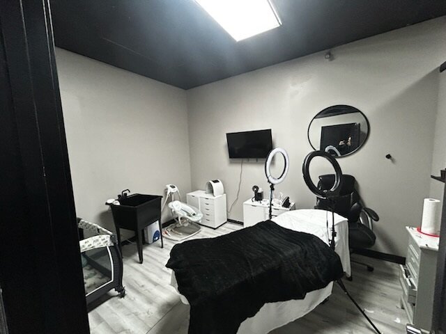 More Photos Of 5350 United Dr, Smyrna Freestanding For Lease