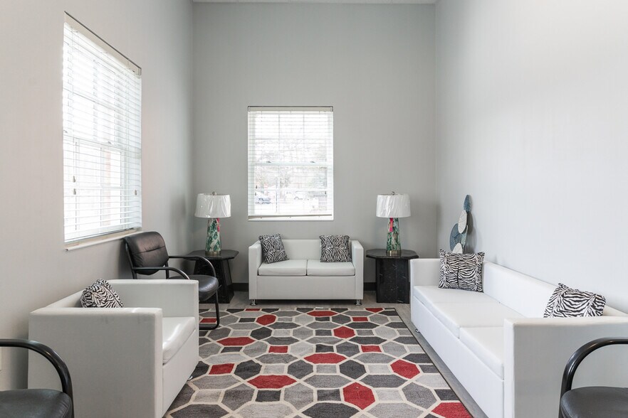 More Photos Of 11360 Pembrooke Sq, Waldorf Medical For Lease