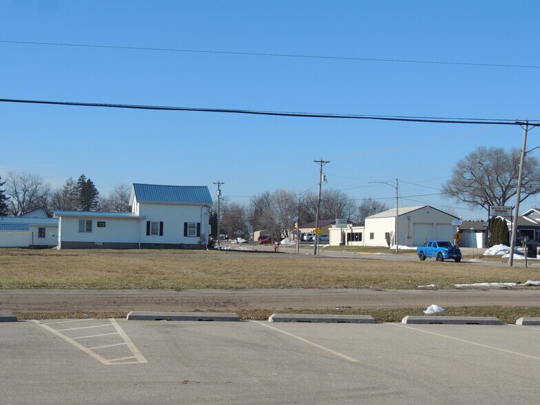 More Photos Of 1110 E Main St, Omro Land For Sale