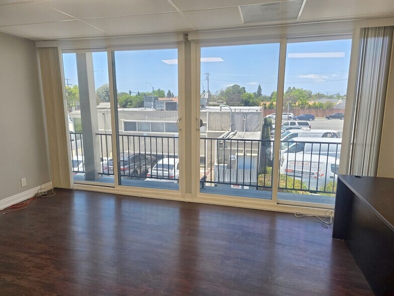 More Photos Of 3535 Farquhar Ave, Los Alamitos Office Residential For Lease
