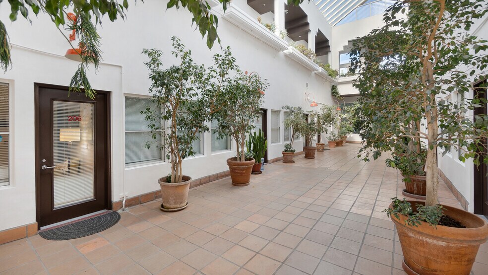 More Photos Of 1460 7th St, Santa Monica Medical For Lease