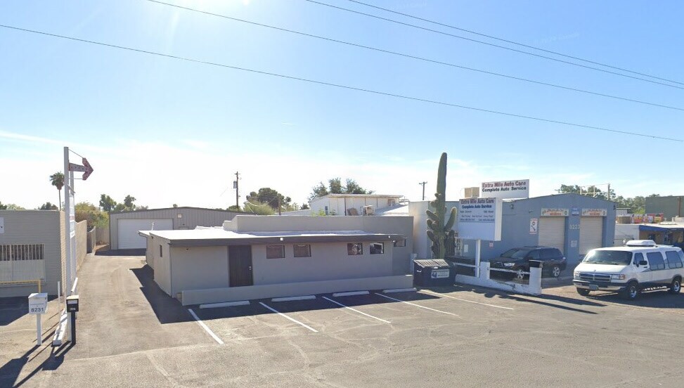 Primary Photo Of 8227 E Apache Trl, Mesa Flex For Lease