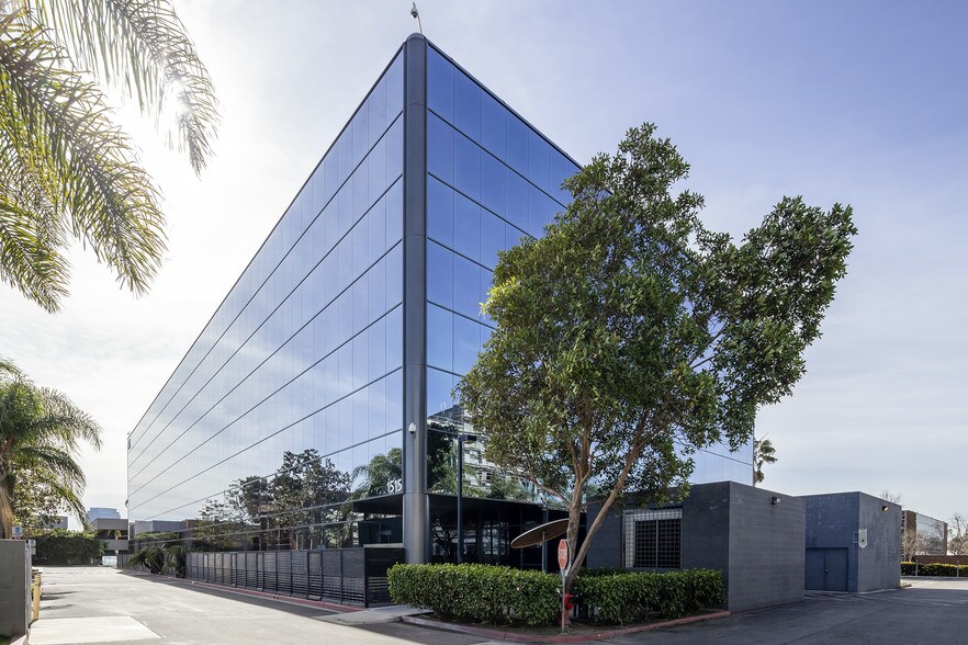 More Photos Of 1515 E Orangewood Ave, Anaheim Office For Sale