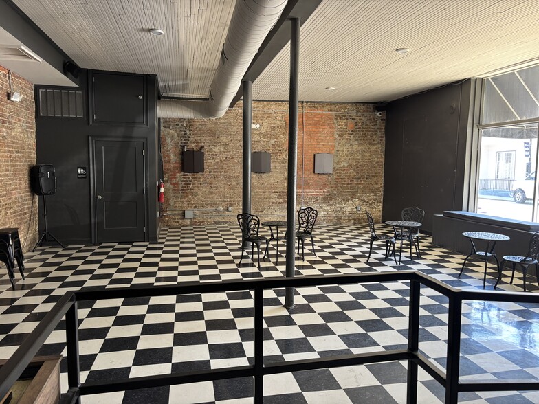 More Photos Of 103 E Anderson St, Selma Restaurant For Lease