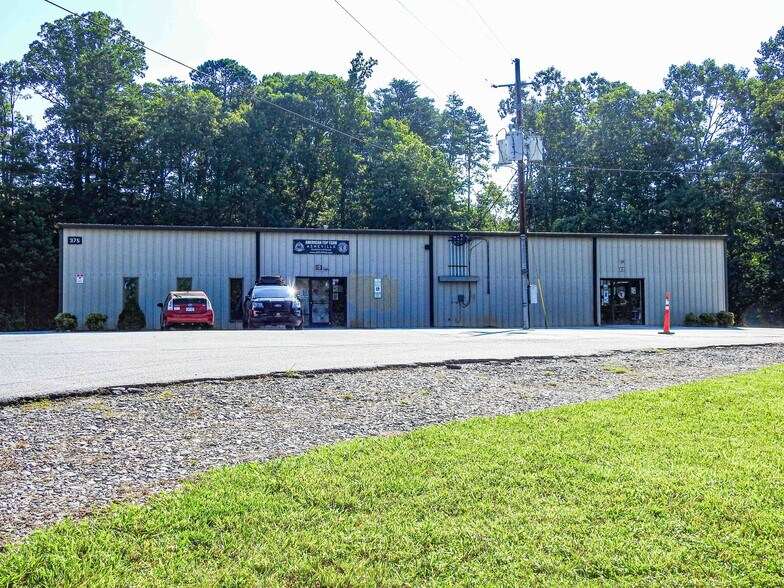 Primary Photo Of 375 Rockwood Rd, Arden Warehouse For Sale