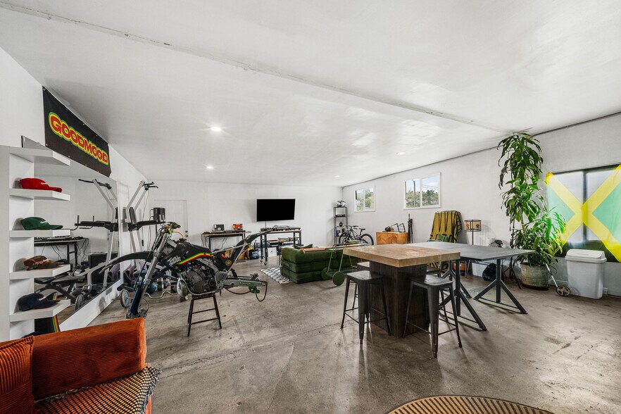 More Photos Of 5254 Alhambra Ave, Los Angeles Distribution For Sale