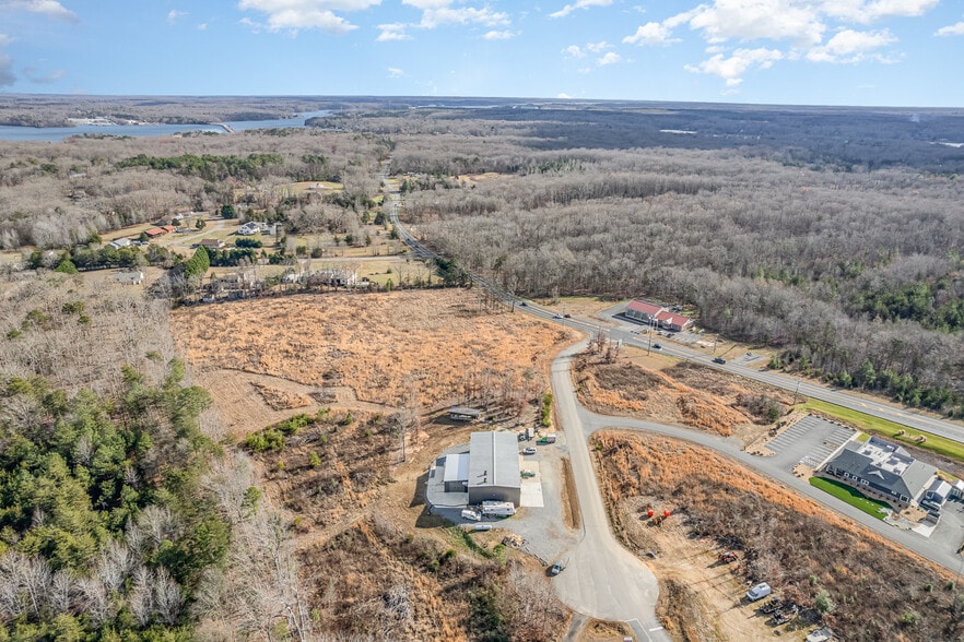 More Photos Of 1875 New Bridge Rd, Mineral Showroom For Sale
