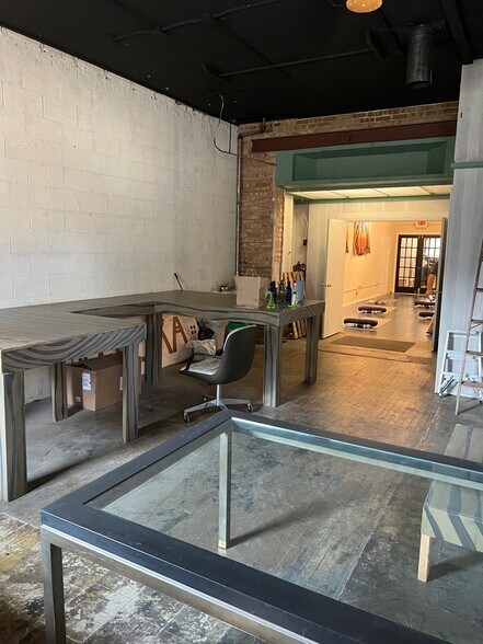 More Photos Of 2211-2213 E State St, Rockford Storefront For Lease